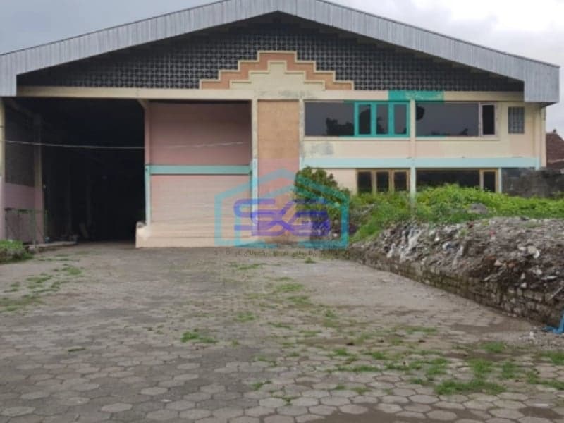 Dijual Gudang Eksklusif Lokasi Strategis Dekat Jalan Raya Solo Prambanan Klaten Jawa Tengah LT 3760m2