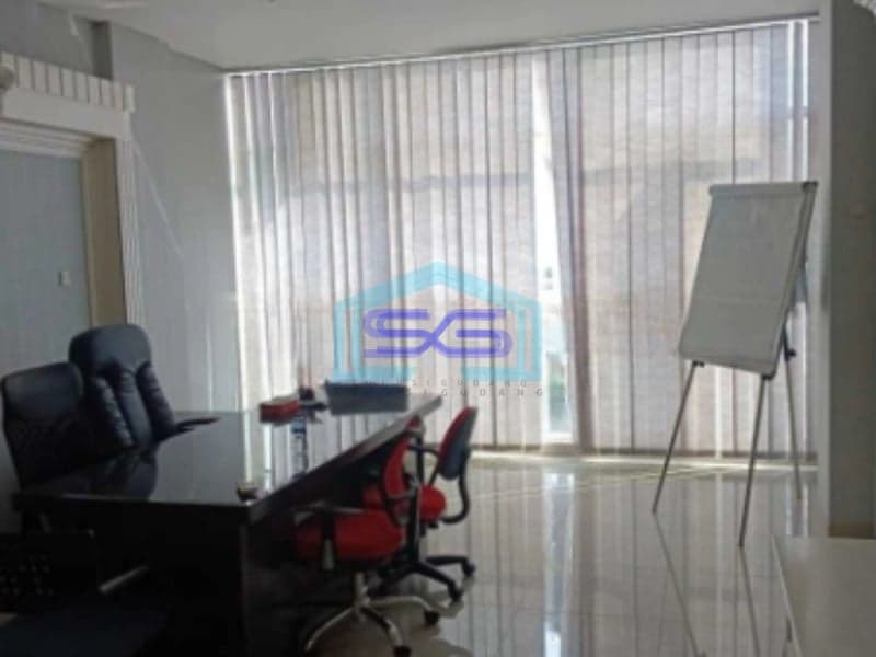 Disewakan Ruko Di Jl. Greenville Raya Luas Bangunan 350m² di Jakarta Barat