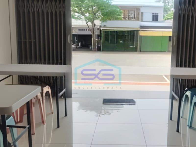 2-Story Shophouse for Rent Located in Suvarna Sutera Tangerang