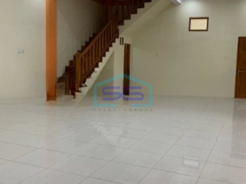 Disewakan Ruko 2 Lantai Luas Tanah 160 m² Lokasi di Colomandu Surakarta
