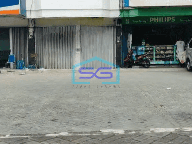 Disewakan ruko tiga lantai di Wiyung surabaya