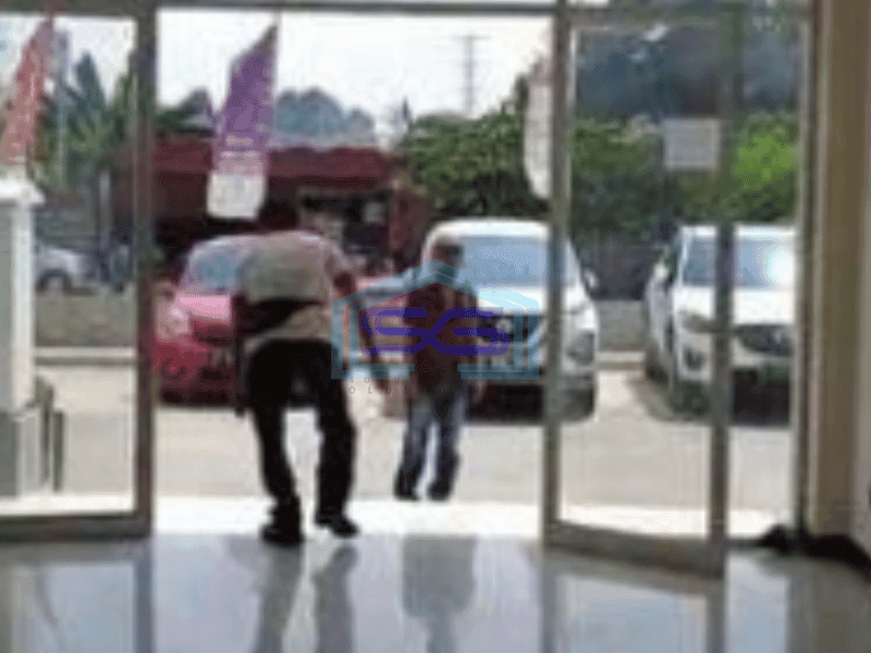 Dijual Ruang Usaha di Karang Tengah Boulevard