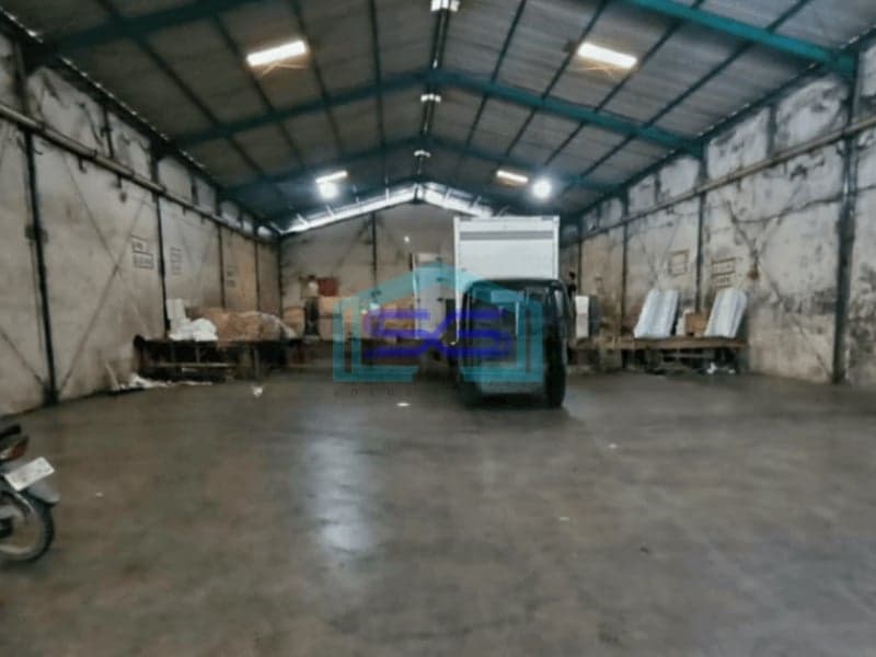 Disewakan Gudang Siap Huni Strategis Margomulyo Surabaya LT 720m2