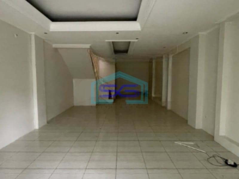 Disewakan Ruko Siap Pakai 3 Lantai Di Area Bangka Kemang Jakarta Selatan LB 182m2