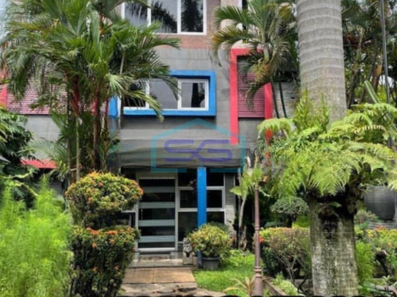 Dijual Gudang Tiga Lantai di Klender, Jakarta Timur Luas Bangunan 208 m²