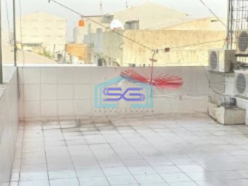 Dijual Ruko Sudah Renovasi Shm Terdiri 3 Lantai Luas Bangunan 150m2 di Jakarta Barat