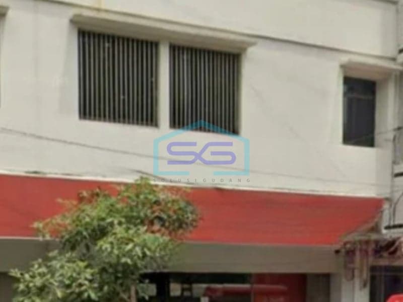 Disewakan Ruko 3 Lantai Lokasi Strategis di Jl. Slamet Riyadi, Solo Jawa Tengah LB 495m2