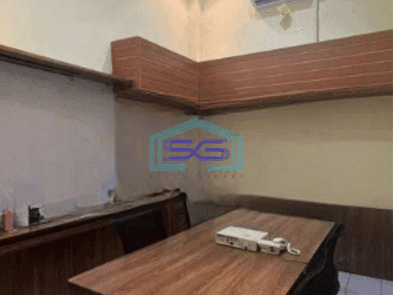 Dijual Gudang Turun Harga Luas Bangunan  504 m² Ada Lift Barang di Kamal Jakarta Utara