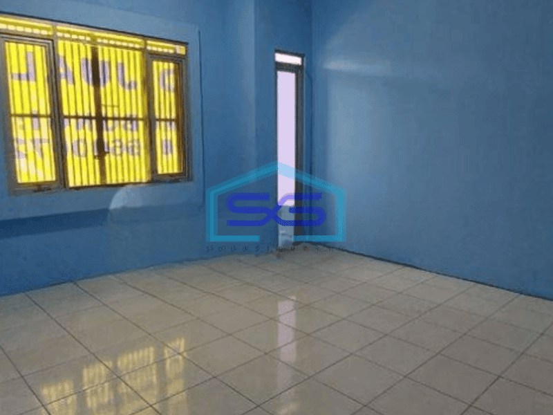 Dijual Ruko 2,5 Lantai Siap Pakai Letak Strategis Taman Holis
