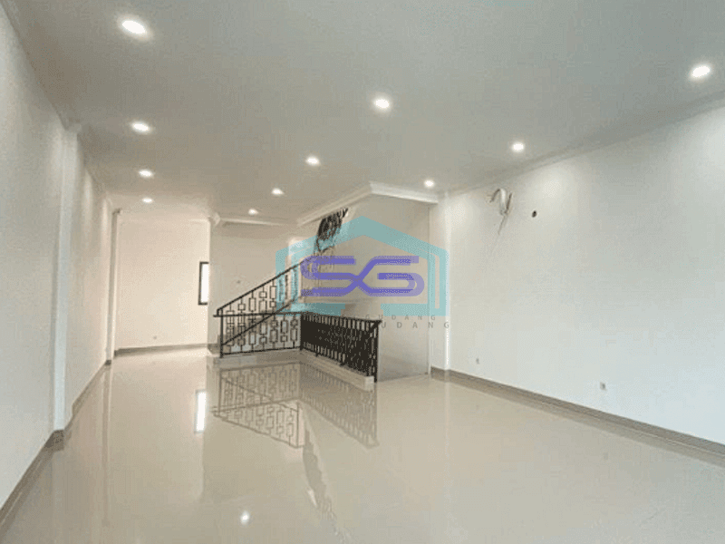Dijual 1 Unit Ruko Bangunan Baru Di Jatiwaringin Raya, Jakarta Timur LB 265m2