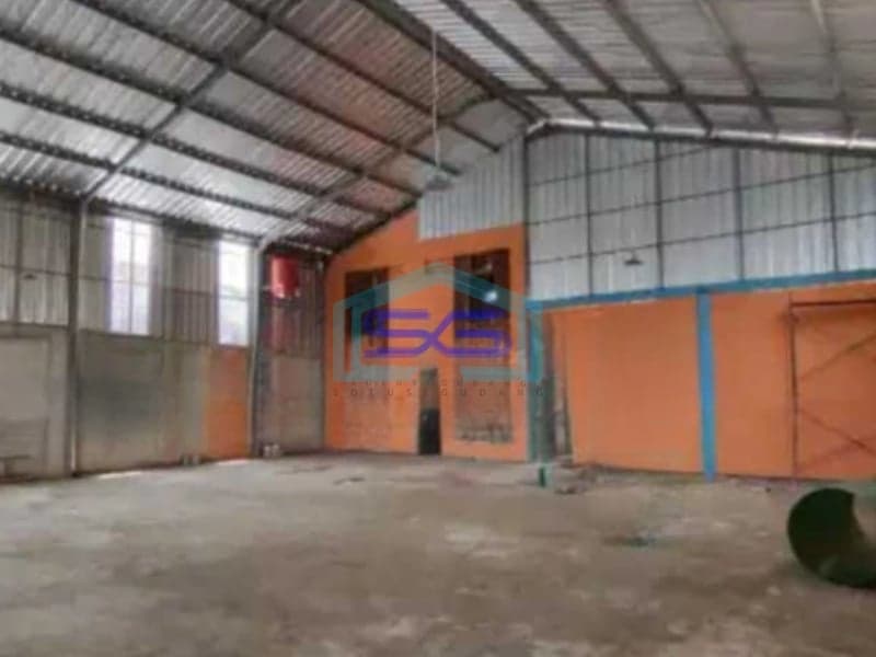 Disewakan Gudang Luas Tanah  300 m²  Lokasi di Cipayung Jakarta Timur