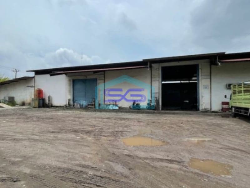 Disewakan Gudang Dan Kantor Pinggir Jalan Raya di Semarang Barat LB 600m2