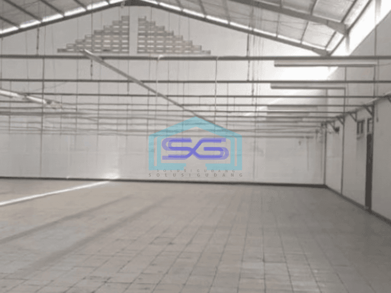 Disewakan Gudang Akses Container Luas Tanah 1000 m² di Holis Cigondewah Bandung