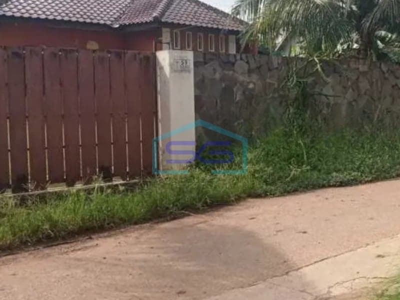 For Sale Land Plot with Bonus Building in Gunung Sindur, Bogor West Java Land Area 1700 m²