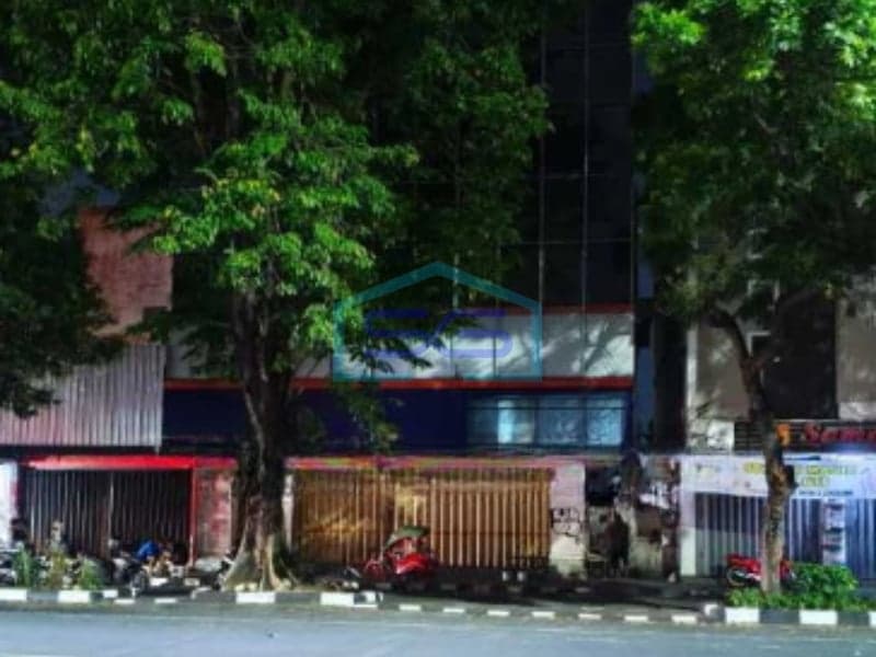 Disewakan Ruko 4 Lantai Lokasi Strategis Cocok Untuk Investasi Usaha LB 773m2