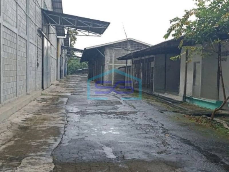 Disewakan Gudang di Mangkang Semarang Barat Jawa Tengah Luas Bangunan 2000m2