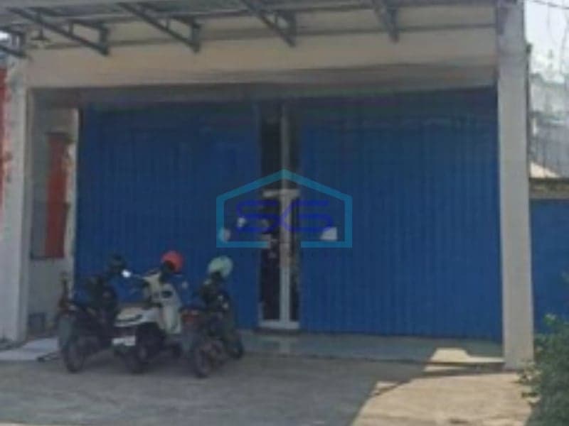 Spacious 105 m² Building Area Shophouse for Rent in Semarang, Central Java