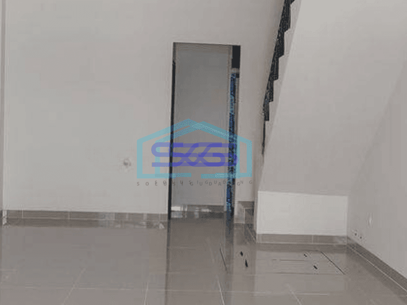 Disewa SOHO,Rukan Jepang 3,5 lantai Gresss.di Sedayu City