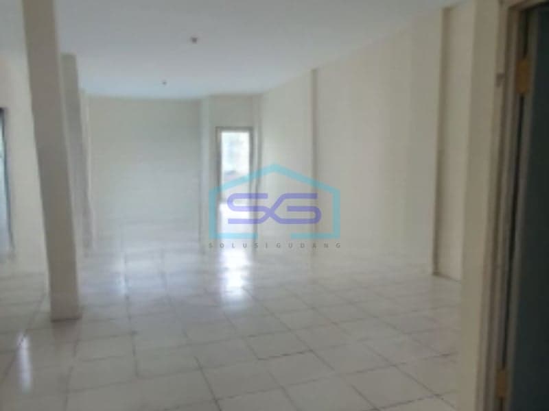 For Rent: Spacious 250 m² Building Area Shophouse in North Jakarta