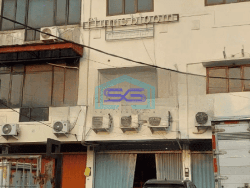 Dijual Cepat Ruko Luas Bangunan  340 m² di Senen Jakarta Pusat