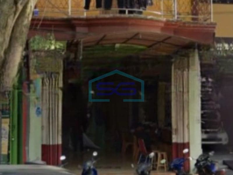 For Sale: Commercial Shophouse, Building Area 132 m², Located in Kediri, Freehold Title