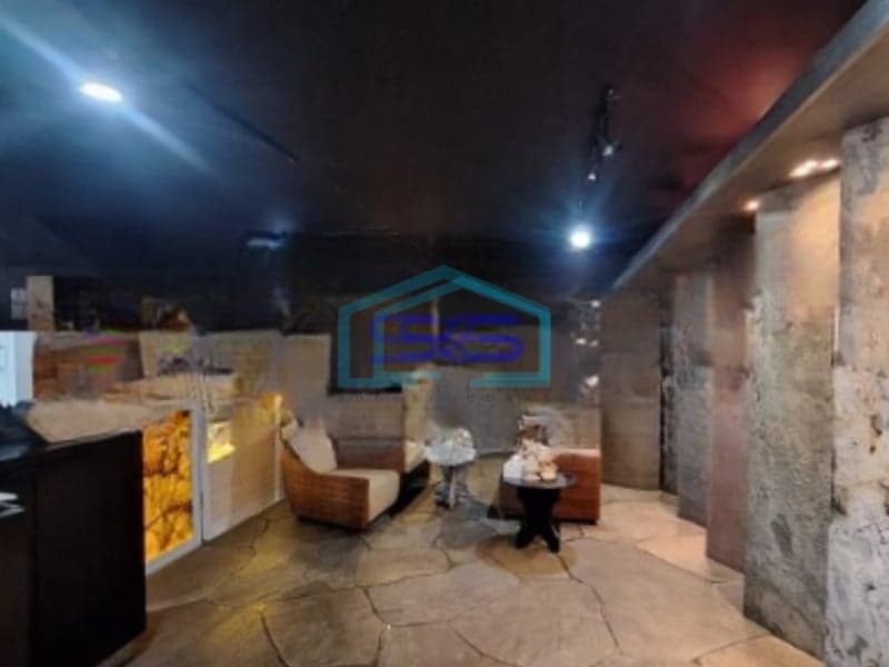 Dijual Gudang Lokasi Strategis Luas Bangunan  698 m² Lokasi Cipondoh Tangerang