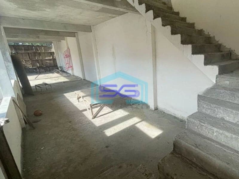 Disewakan Ruang Usaha 2 Lantai Di Pusat Seminyak Bali LB 300m2