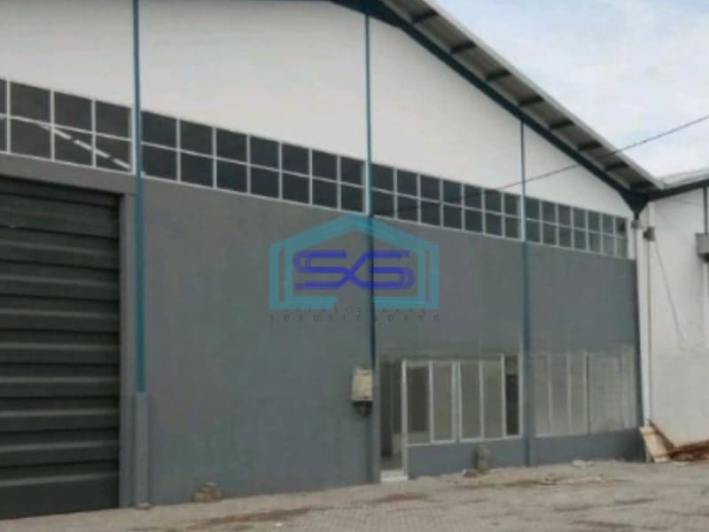 Dijual Gudang Akses Container Luas Tanah  1426 m² Lokasi Bebas Banjir di Sidoarjo