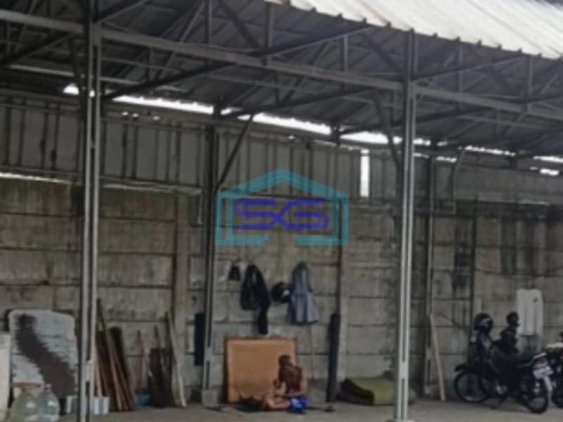 Disewakan Gudang Akses Container 40 Feet Luas Tanah  800 m² di Tangerang