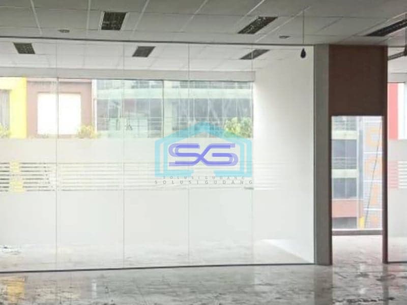 Disewakan Ruang Usaha di Kebayoran Baru Jakarta Selatan Luas Tanah 630 m²