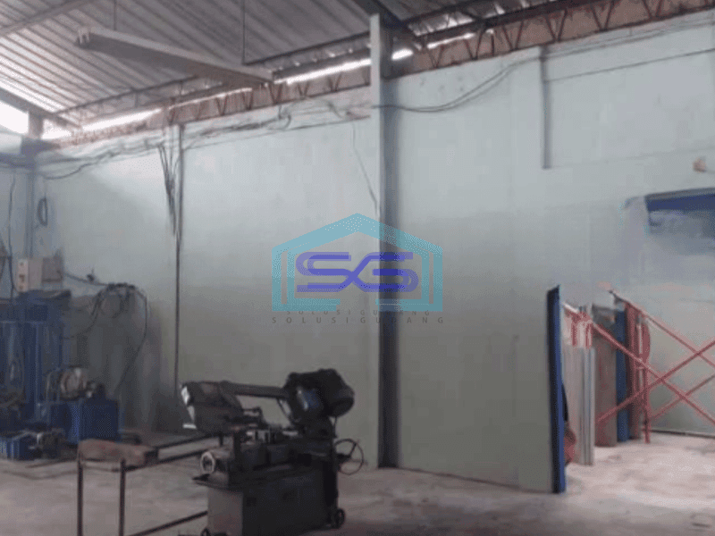 Dijual Gudang Luas Bangunan 280 m² Lokasi Sangat Strategis di Bekasi