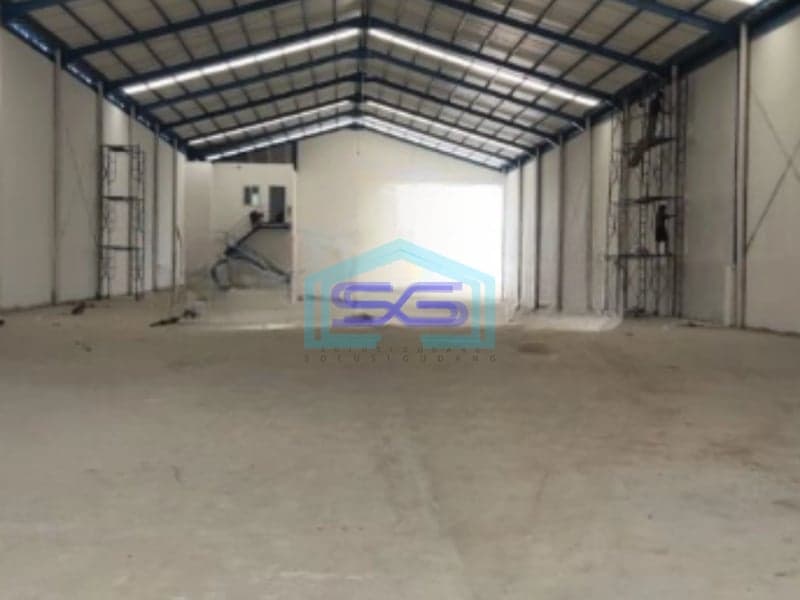 Disewakan Gudang Dan Office Di Kawasan Deltasilicon Cikarang Bekasi LT 1710m2