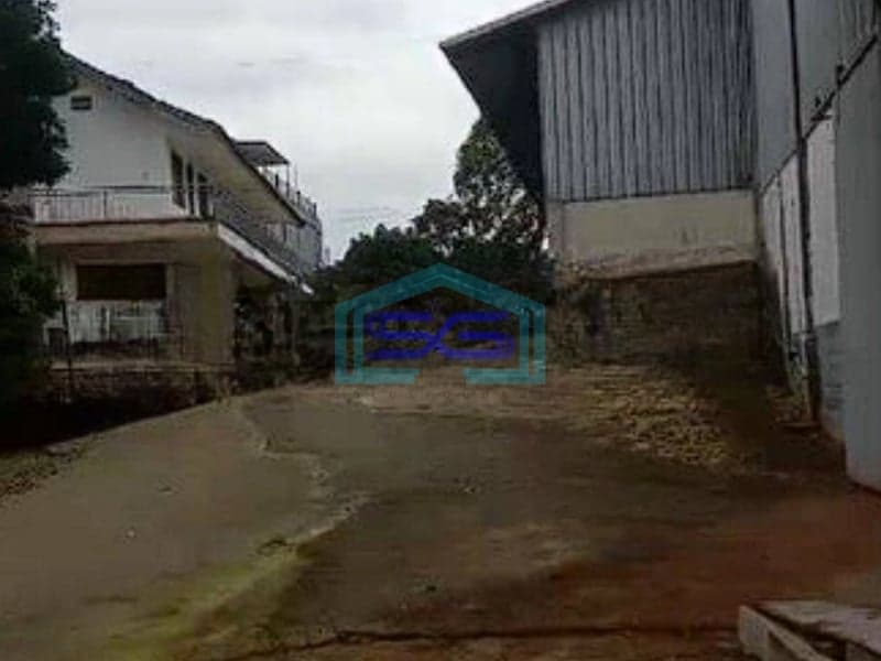 Disewakan Gudang Baru Masuk Truk Fuso Lokasi Strategis di Cibubur Bogor LT 1500m2