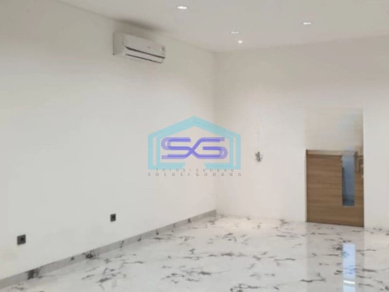 Dijual Kantor Luas Bangunan  220 m² Lokasi Kembangan Jakarta Barat