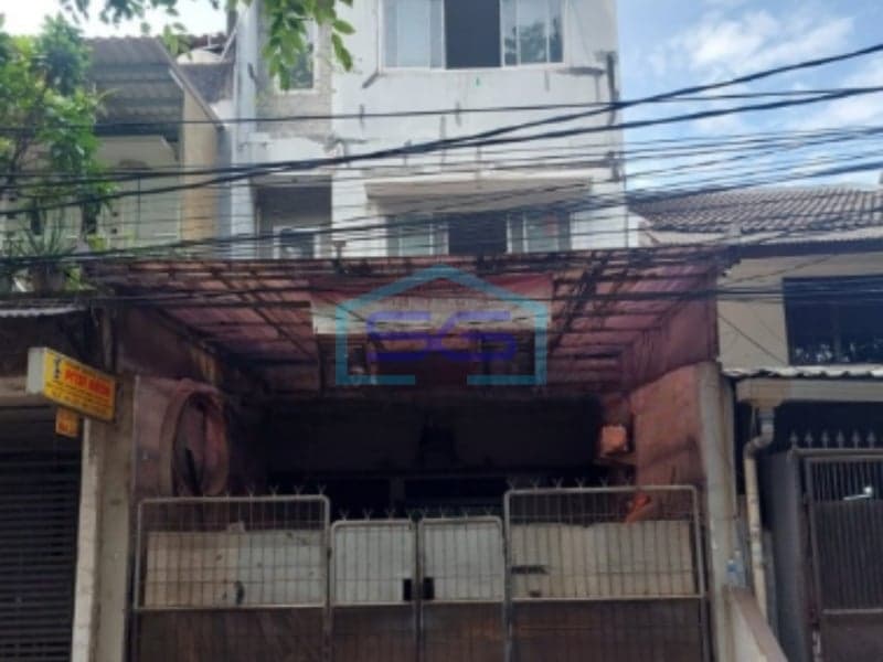 Cheap Shophouse for Sale on Jl Raya Klapa Gading Permai North Jakarta Land Area 104sqm