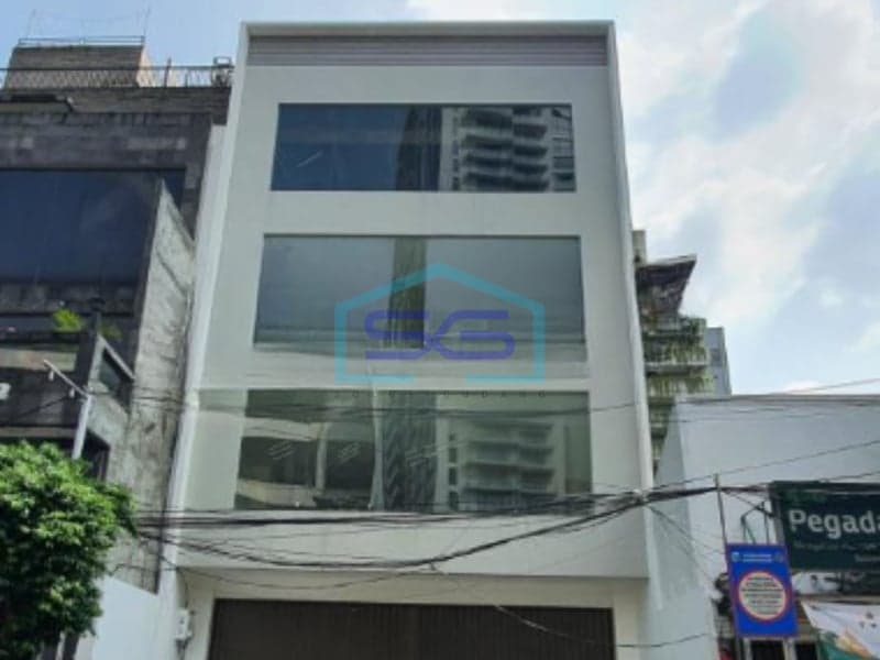 Disewakan Ruko Gandeng di Jalan H Agus Salim Menteng, Jakarta Pusat LB 1.250 m²