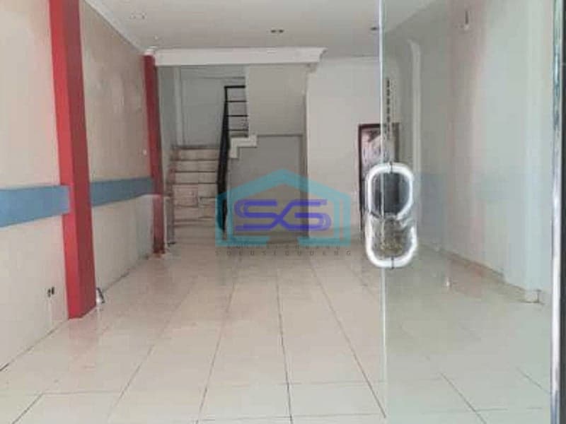 Disewakan Ruko Strategis 3 Lantai, di Sayap Riau Bandung Tengah Kota LB 120m2