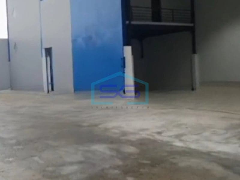雅加达西部出售仓库，占地915平方米，2层，无洪水区