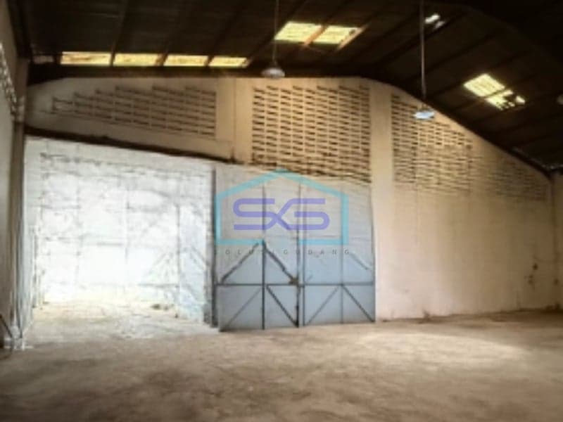 Disewakan Gudang Ada Kantor Luas Bangunan 600 m² Lokasi di Cipondoh Tangerang
