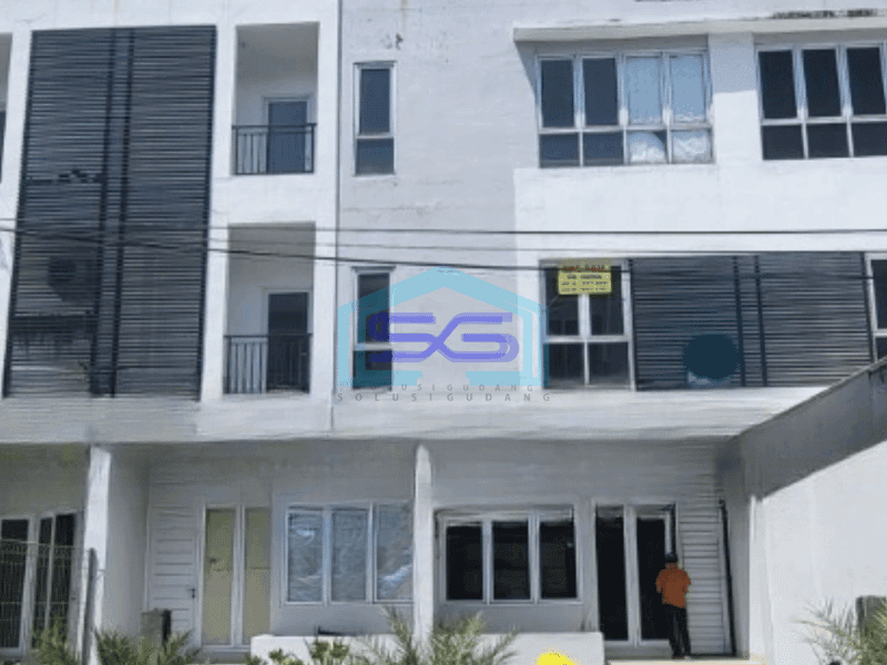 Dijual Ruko 3 Lantai Luas Bangunan  225 m² Lokasi Strategis di Cengkareng Jakarta Barat