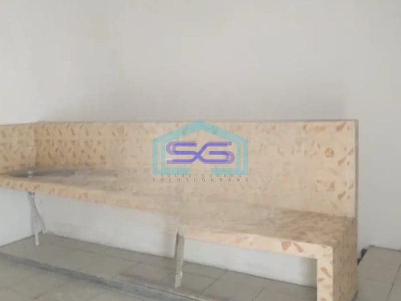 Disewakan Ruko Luas Bangunan  112 m² Lokasi Strategis di Sukun Malang