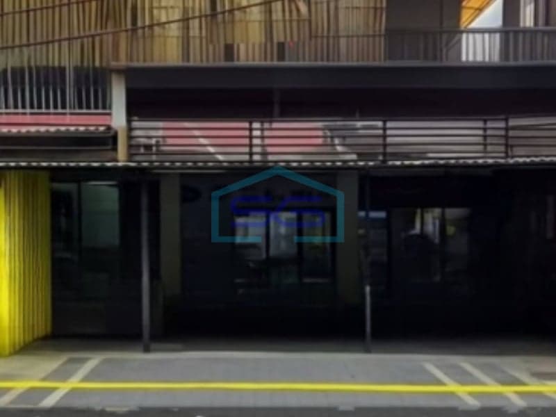 出售：宽敞店屋，占地250平方米，位于雅加达南部无洪水区域