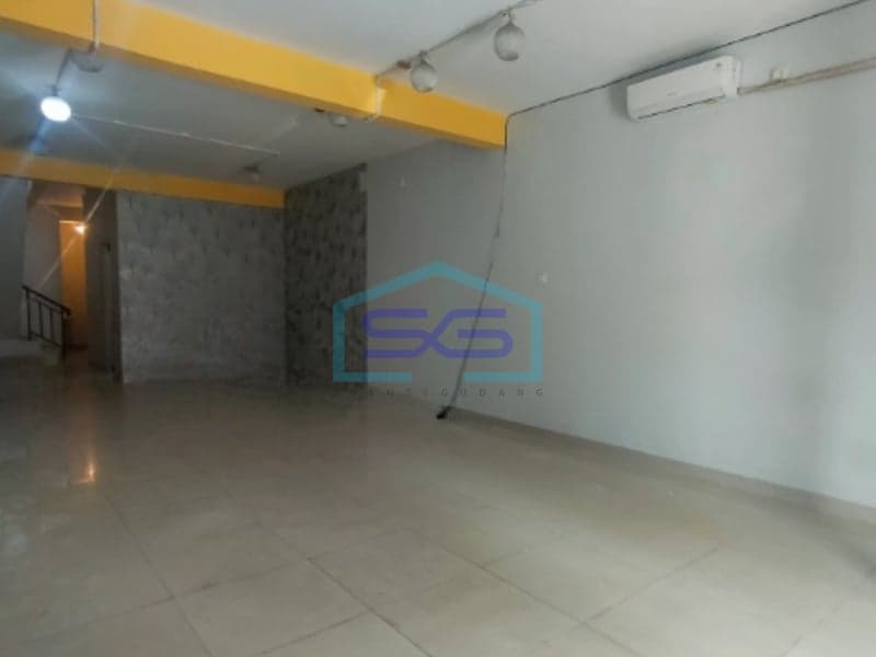 Disewakan Ruko Luas Bangunan 177 m² Lokasi di Cikarang Jawa Barat