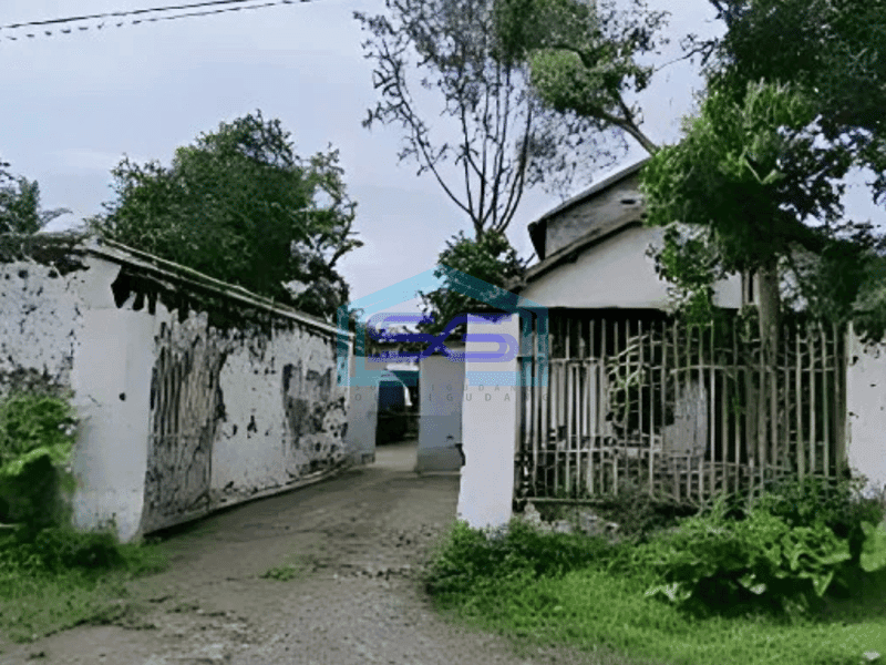 Dijual Ruang Usaha di Wates Kediri Luas Tanah 1435m2 Area Parkir Luas