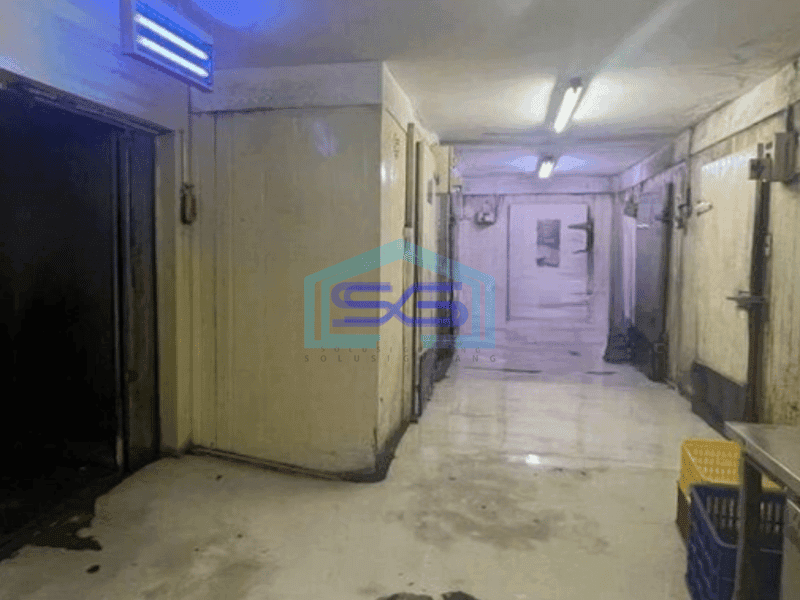 Dijual Gudang Turun Harga Luas Bangunan  504 m² Ada Lift Barang di Kamal Jakarta Utara