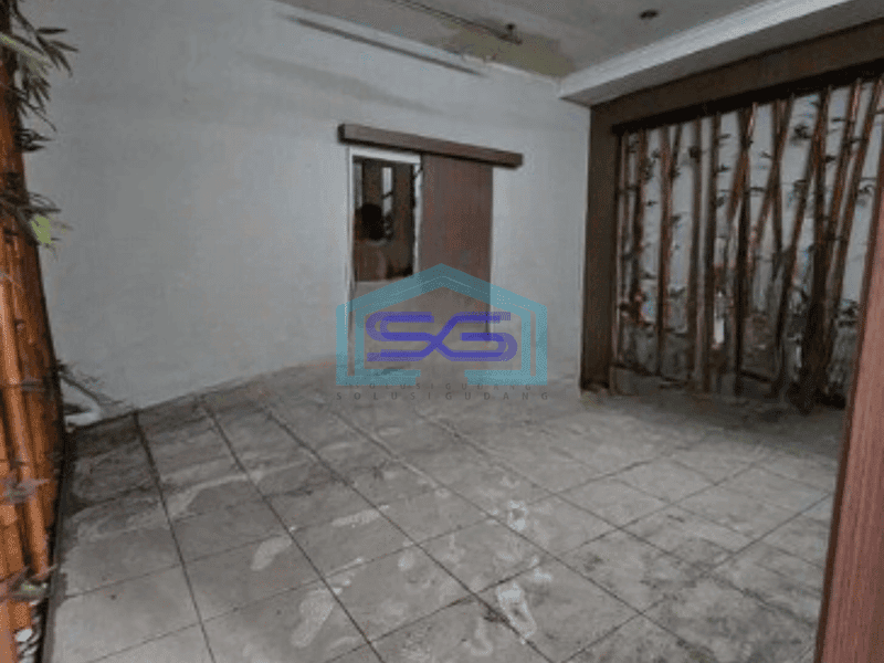 Disewakan Ruko 3 Lantai Luas Tanah 120 m² di Holis Cigondewah Bnadung Lokasi Strategis
