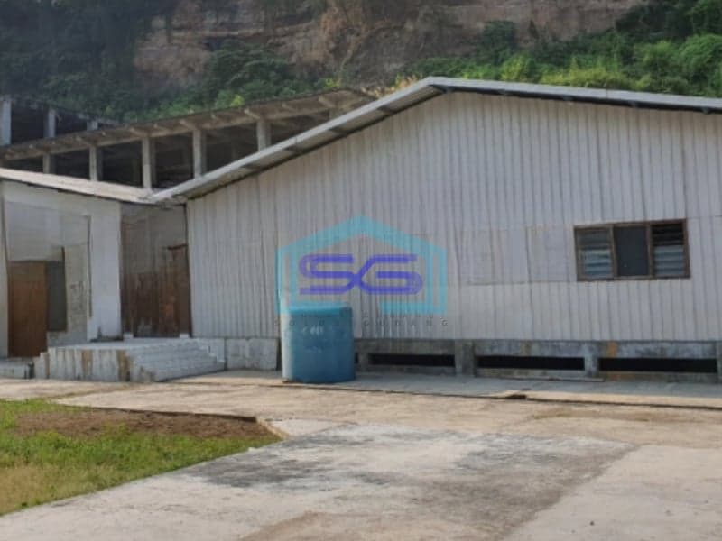 Disewakan Gudang Lokasi Strategis Butuh Renovasi di Tugu Semarang