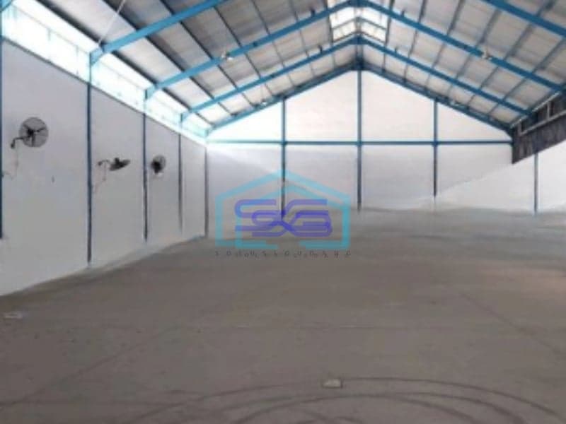 Disewakan Gudang Ada Loading Dock Luas Bangunan  1680 m²  di Surabaya