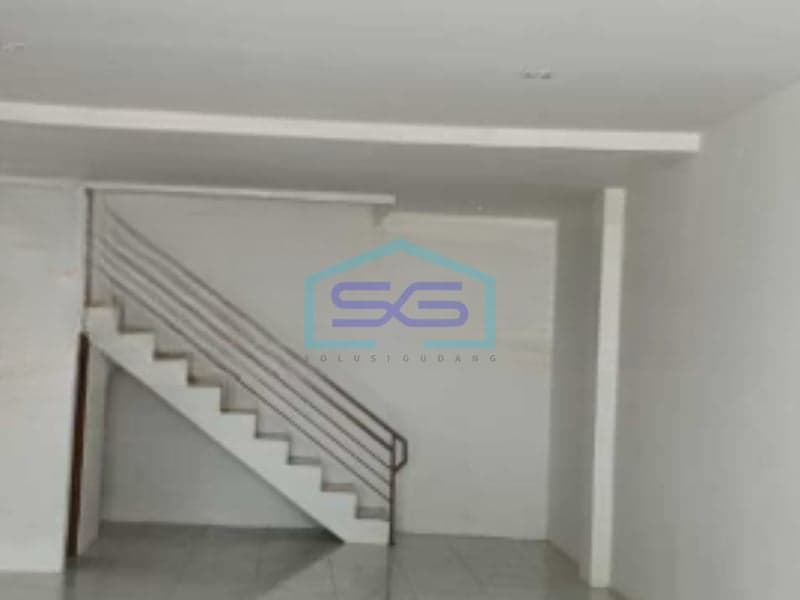 3-Story Shophouse for Rent, Flood-Free, Ready to Occupy, South Tangerang Location, Good Condition