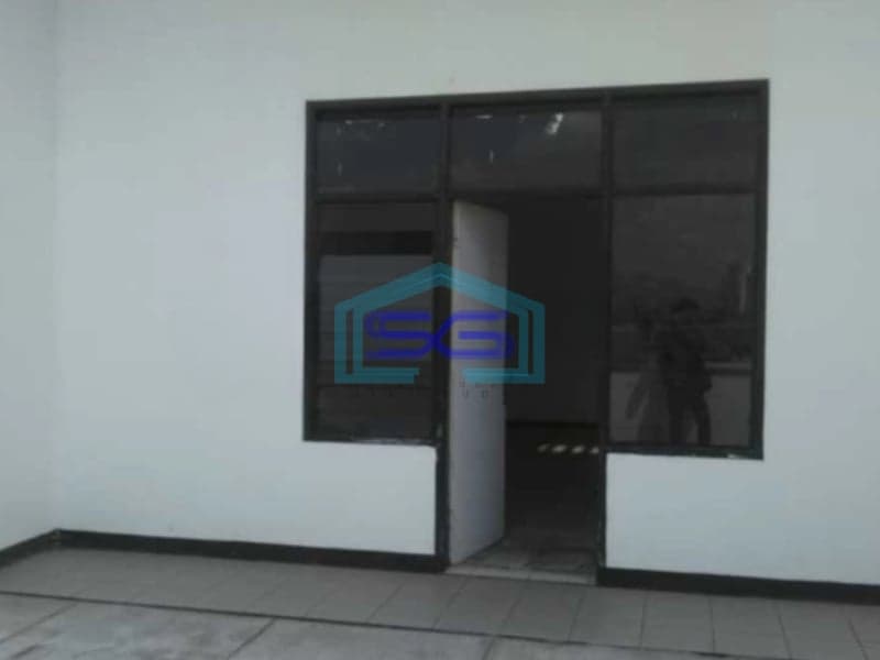 Disewakan Ruko Mainroad Moch Toha Bandung Parkiran Luas Cocok Untuk Dipakai Usaha LB 405m2
